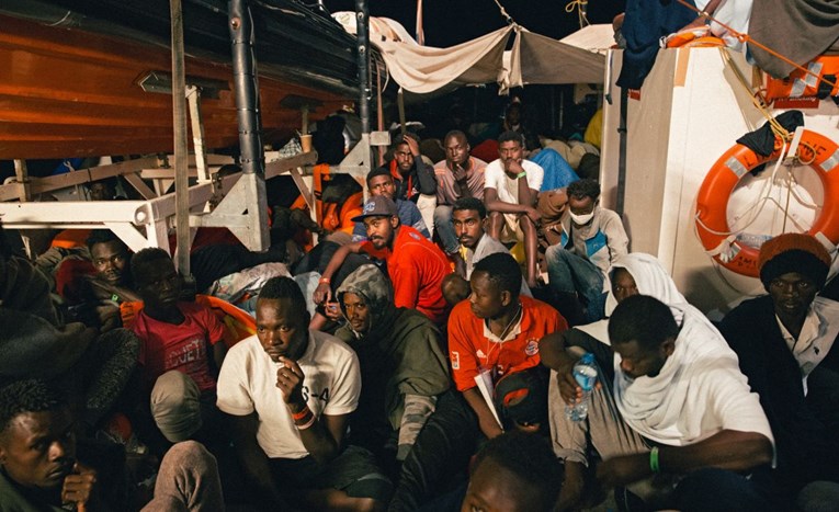 Brod s migrantima koji je Italija odbila stiže večeras na Maltu
