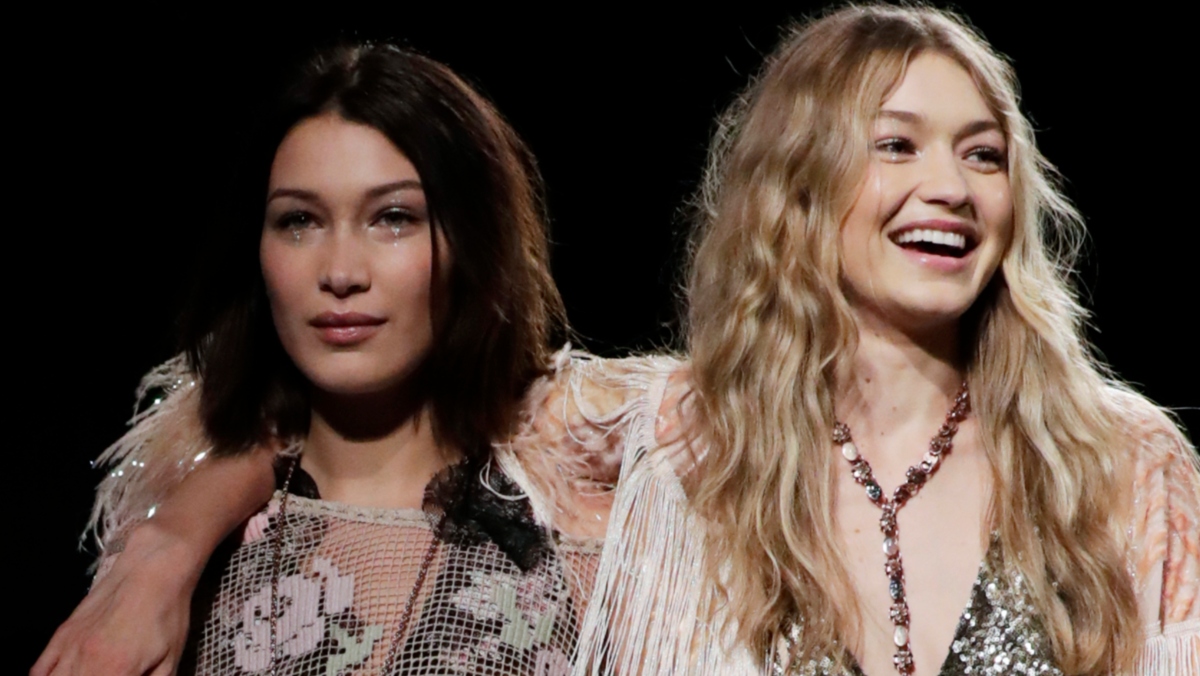 Bella i Gigi Hadid naljutile su korisnike Twittera: "Knjiga nije modni dodatak!"