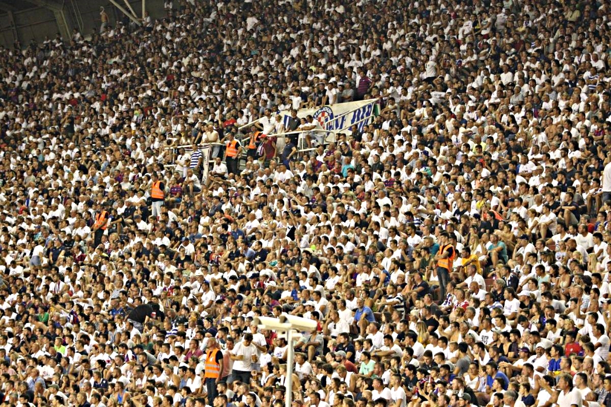 Hajduk rasprodao pola stadiona dva dana uoči derbija