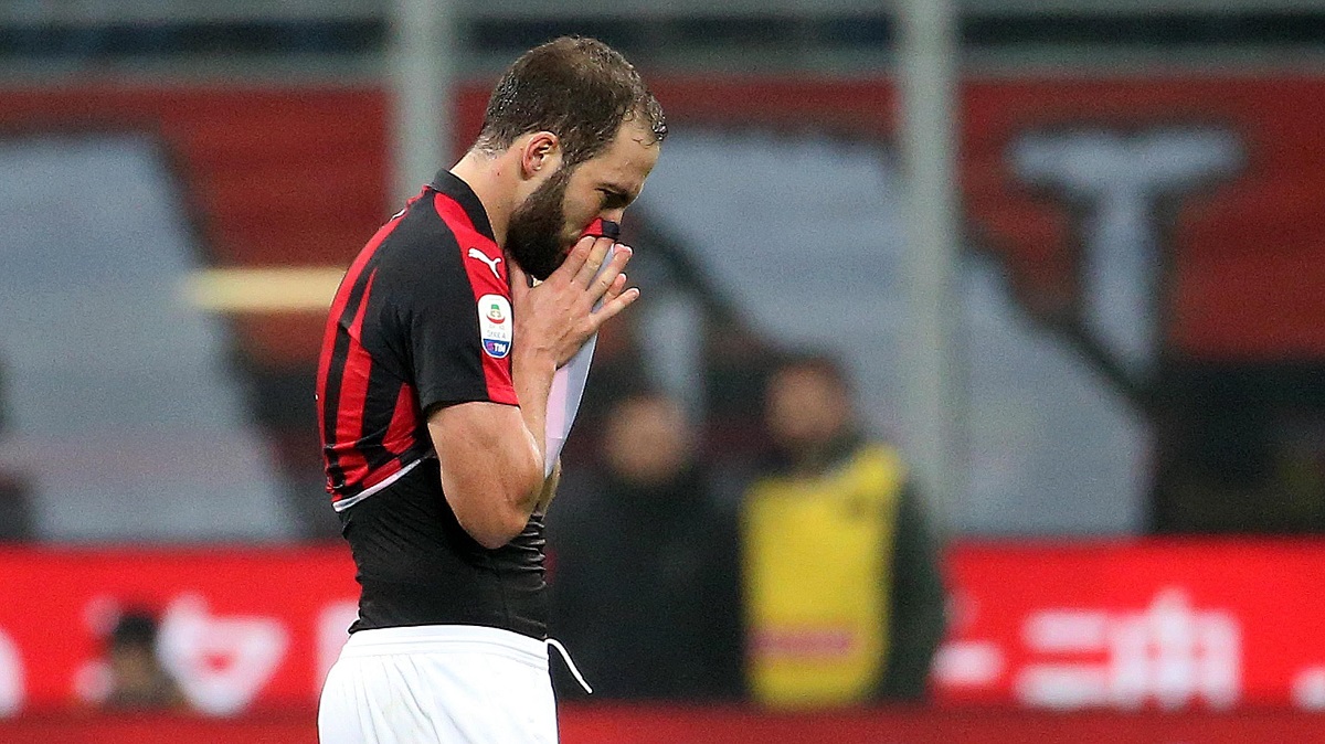 Higuain divljao i vrijeđao suca, pa u suzama napustio San Siro, Ronaldo ga brani