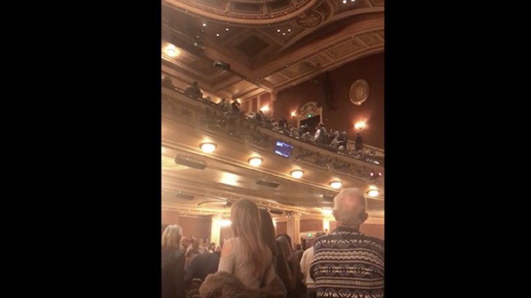 Muškarac u kazalištu u Baltimoreu urlao: "Heil Hitler, Heil Trump!"
