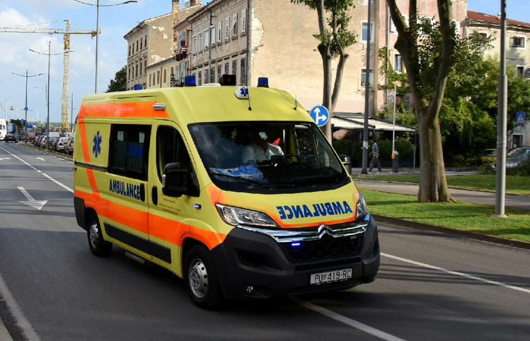 Istarska hitna u sat vremena dvaput oživljavala čovjeka u kombiju