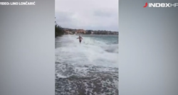 Borba s valovima: U Selcu su smislili kako se zabaviti uz olujno jugo
