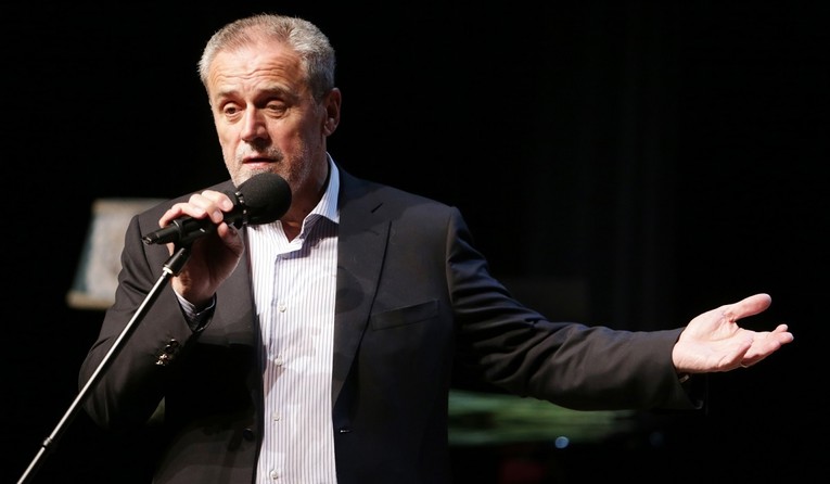 Bandić održava presicu pod nazivom "Kad posao vode podobni, a ne sposobni"