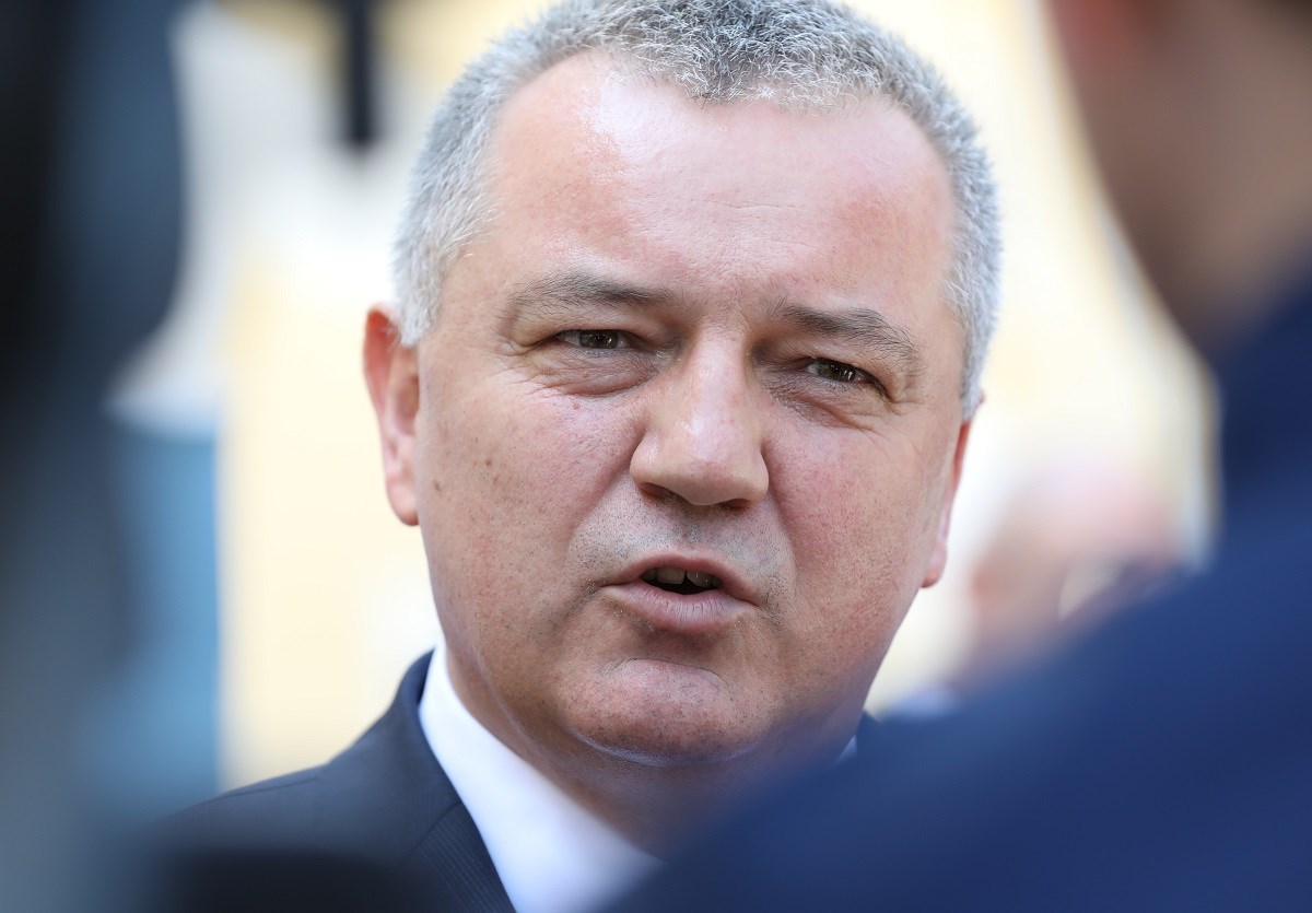 Ministar Horvat kritizirao Škoru i branio Kuščevića