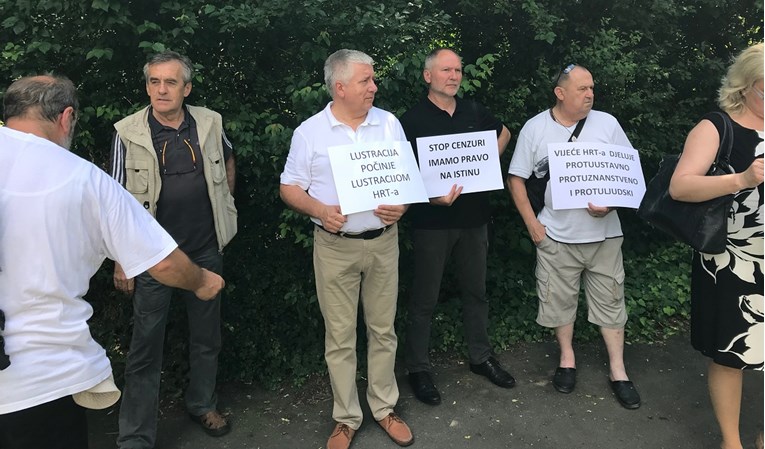 VIDEO Šačica desničara prosvjedovala pred HRT-om, Glogoškom i Čičku zabranjen ulaz na sjednicu