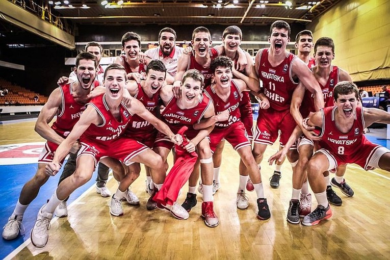 Mladi hrvatski košarkaši u finalu Eurobasketa!
