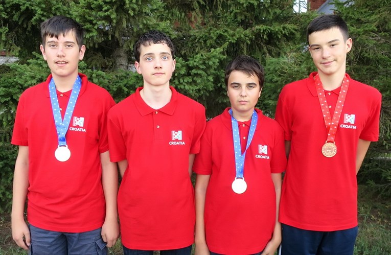 Tri medalje za mlade hrvatske informatičare na Olimpijadi u Rusiji