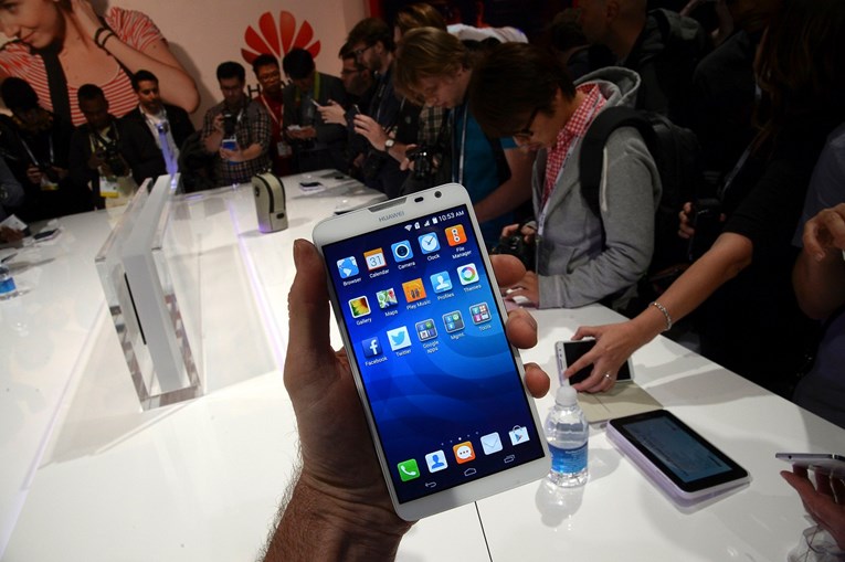 Američka vlada lobira za prestanak korištenja Huawei uređaja