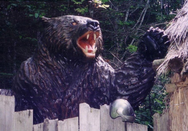 MASAKR STAR PREKO 100 GODINA Nevjerojatna istinita priča o najgorem napadu medvjeda u japanskoj povijesti
