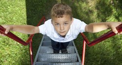 Kada bi se trebali osloboditi straha i djecu pustiti same na velike stepenice