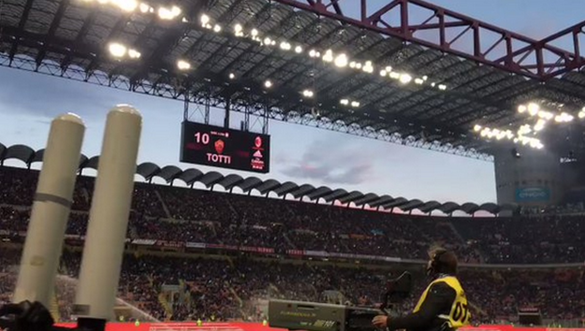 OVO MOŽE SAMO TOTTI Pogledajte kako su ga dočekali navijači ljutog rivala