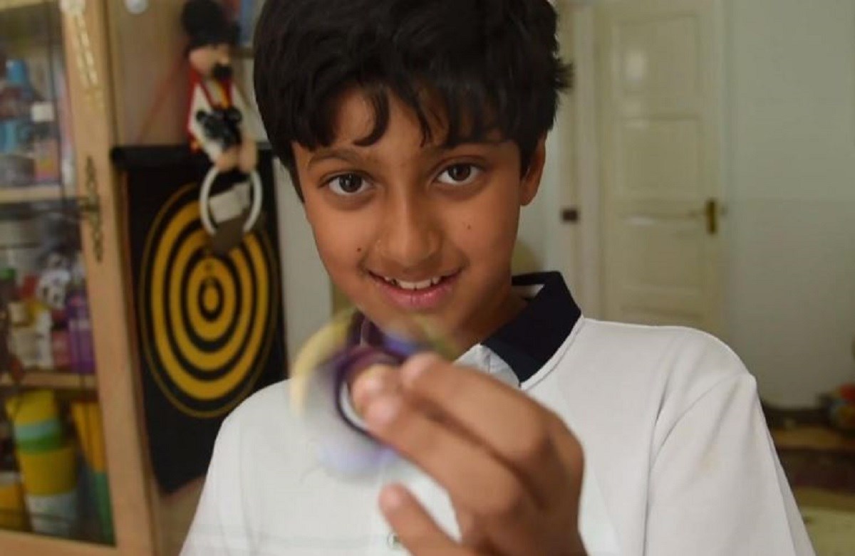 11 mu je godina, a ima IQ veći od Einsteina i Hawkinga