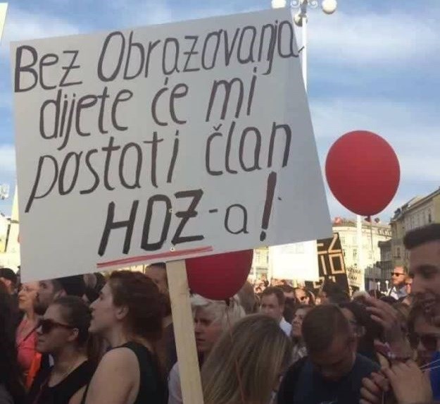 FOTO Najbolji transparenti s najvećih prosvjeda u povijesti Hrvatske