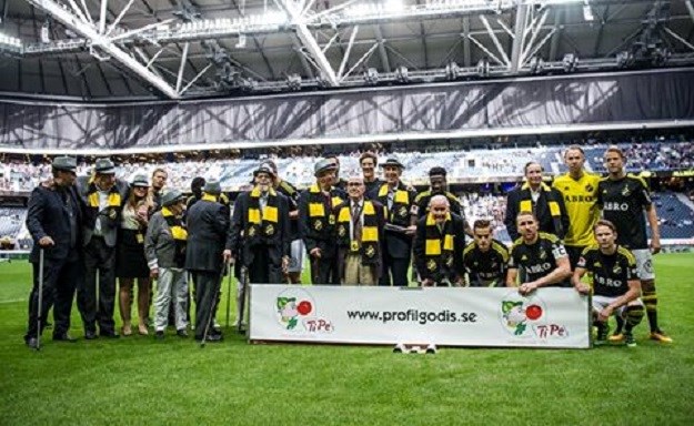 Respect! Švedski klub izveo na teren svoje najstarije navijače
