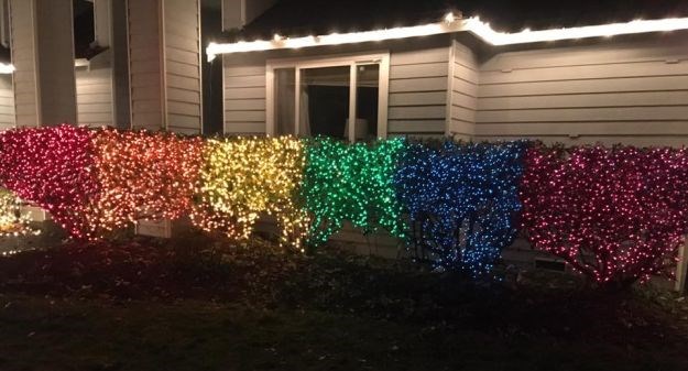 FOTO Okitila kuću s 10.000 božićnih lampica u inat homofobnoj susjedi