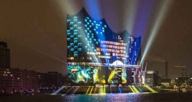 FOTO U Hamburgu uz fantastičan light show otvorena najbolja koncertna dvorana na svijetu