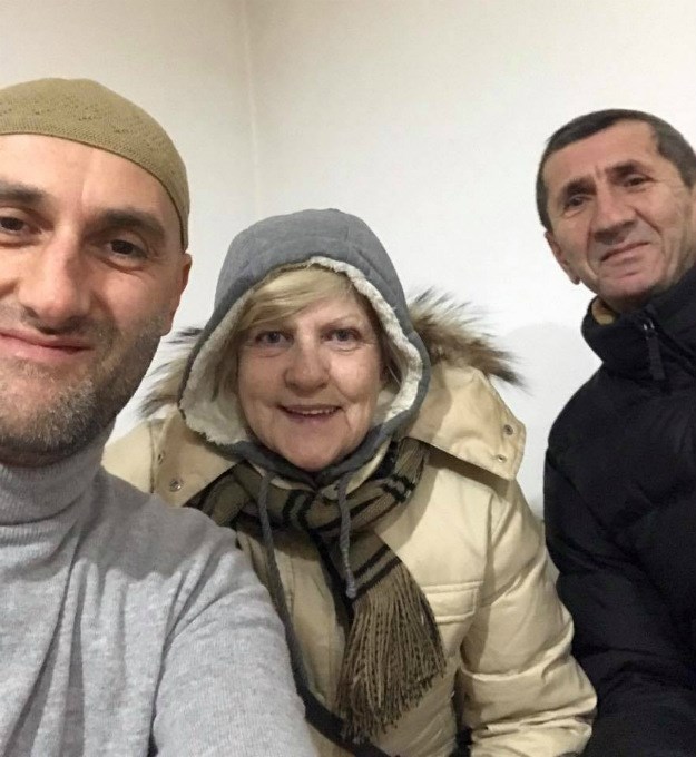 "Džamija sja neopisivo": Sarajevski imam koji je oduševio regiju primio prve ljude bez doma u goste