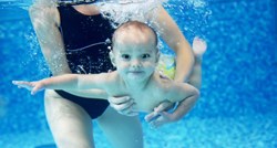 Naučiti bebu plivati prije nego je uopće prohodala lakše je nego što mislite