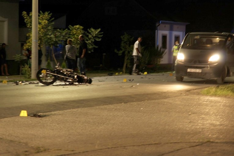 DETALJI TRAGEDIJE U SLAVONIJI Motorist pretjecao auto, dvoje mrtvih: "Letjeli su desetak metara"