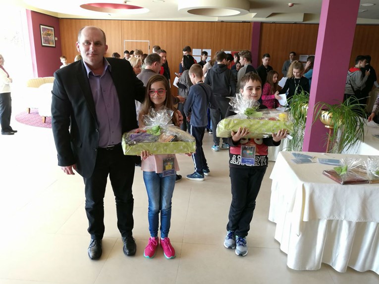 Učenica 5. razreda Dora Lendvaj pobijedila na državnom natjecanju iz informatike
