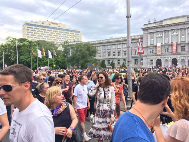 FOTO Severina prošetala u Povorci ponosa