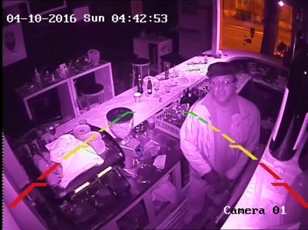 FOTO Jeste li vidjeli ovog čovjeka? Policija ga traži zbog teške krađe