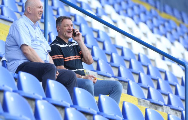 FOTO Mamić podnio ostavku u HNS-u pa nasmijan gledao trening Dinama