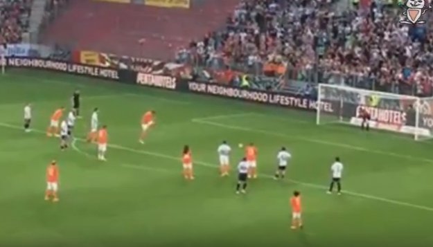 Urnebesni video: Nowitzki imitira Zazu i njegov komični penal