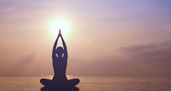 Riješite se boli u leđima ovim jednostavnim joga vježbama