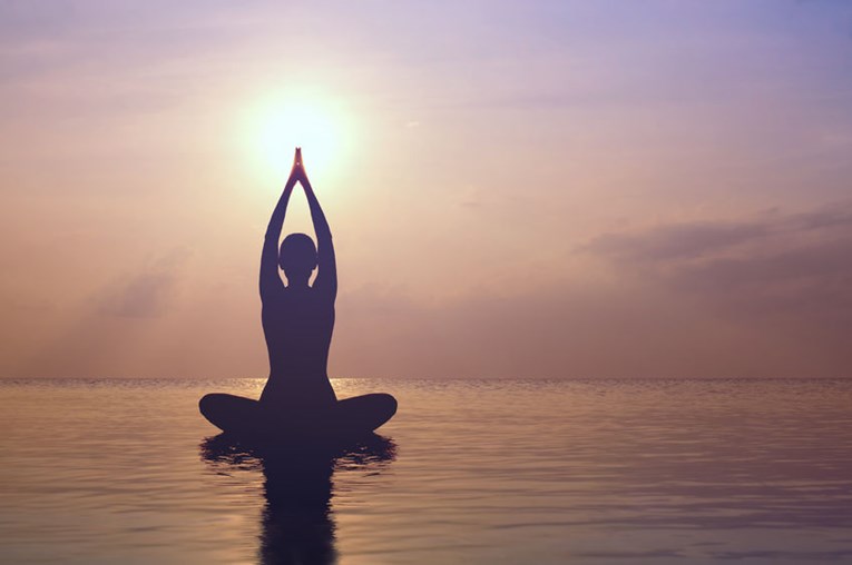 Riješite se boli u leđima ovim jednostavnim joga vježbama