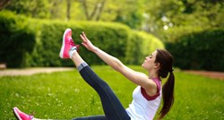 Lagani pilates: 2-minute vježbe za trbušne mišiće koje morate uklopiti u svoju svakodnevnu rutinu