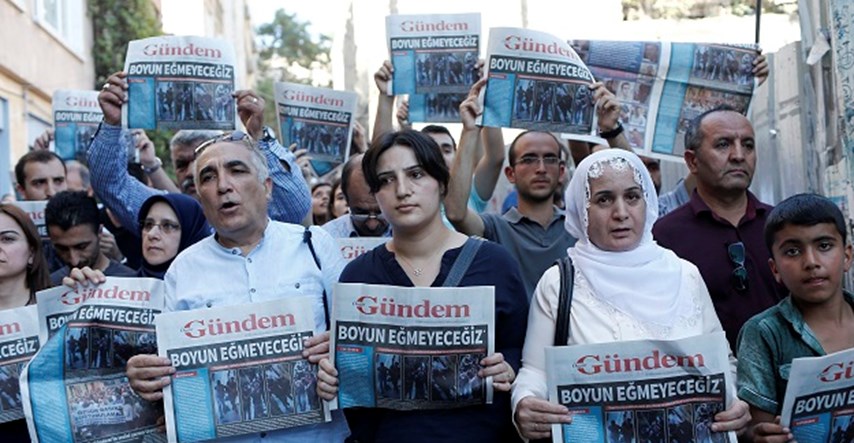 Turska izdala potjernice za 35 medijskih djelatnika