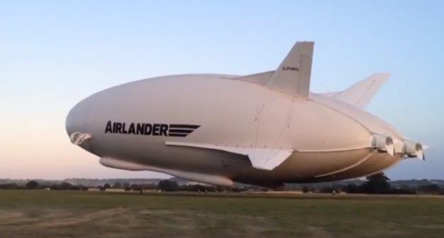 VIDEO Airlander 10, najveća letjelica na svijetu, oštećena pri slijetanju