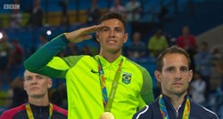 "Brazilci, stidite se": Izviždali i rasplakali svjetskog rekordera na dodjeli medalja