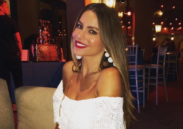 FOTO Sofia Vergara kao crnka izgleda brutalno seksi