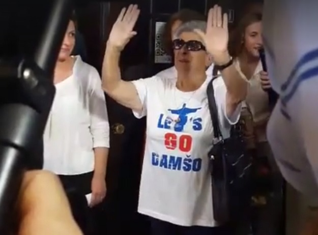 SUPER BAKA Doputovala iz Vukovara kako bi dočekala svog unuka Damira Martina