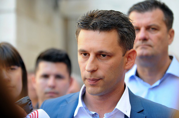 Petrov pozvao građane da ne glasaju iz straha od desnih ili lijevih