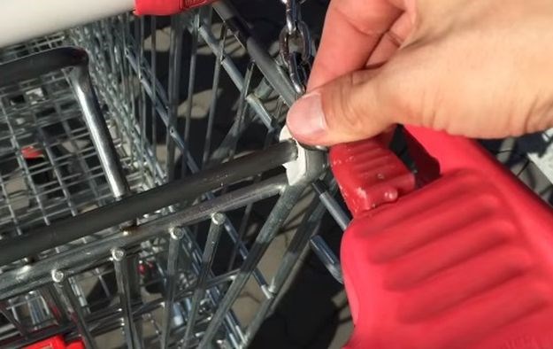 VIDEO Fantastičan trik kako do kolica u trgovini kada nemate kovanicu