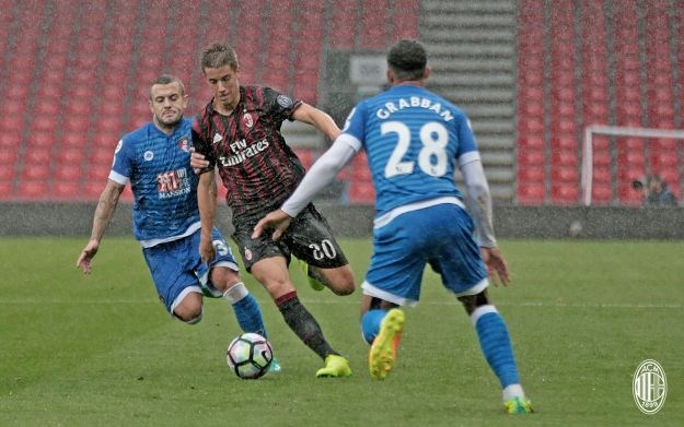 Milan pobijedio premierligaša, Pašalić sjajan u debiju