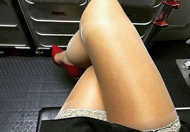 Tisuće žena primilo čudna pisma: "Grijeh je nositi suknju koja otkriva koljena"
