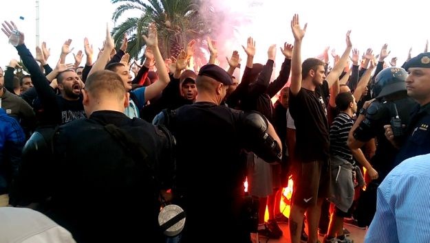 VIDEO ŽESTOKOG DOČEKA Plenkoviću zvižduci navijača u Splitu, vikali mu "Jebo vas Mamić, prodane duše"