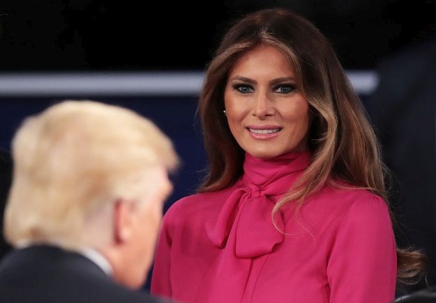 Melanija Trump na debatu stigla u "pussy" bluzi pa joj se sad svi rugaju