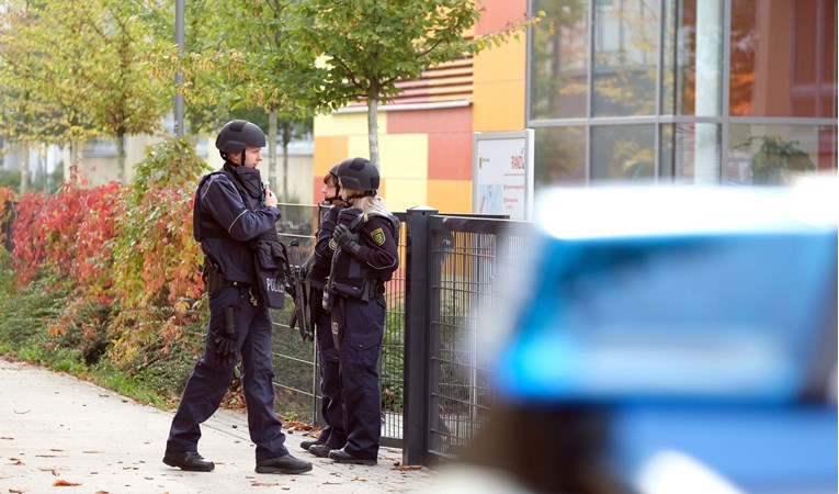 Njemački neonacist otvorio vatru na policiju, ozlijeđena četiri policajca
