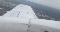 Ovako izgleda kada se nalazite u avionu koji trese snažan vjetar na visini od 3000 metara
