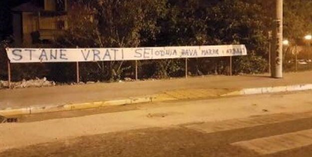 "Odnija đava marke i arbajt": U Splitu osvanula poruka za dečka koji odlazi raditi u Njemačku
