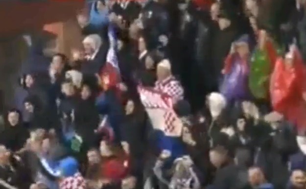 Pogledajte sramotno skandiranje Hrvata i Albanaca: Cijeli stadion pjevao "Ubij Srbina!"