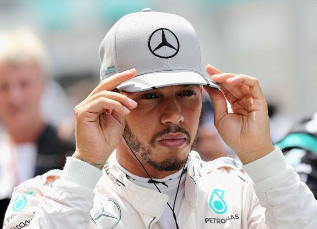 Mercedes uputio žalbu pa je povukao nakon reakcije Hamiltona