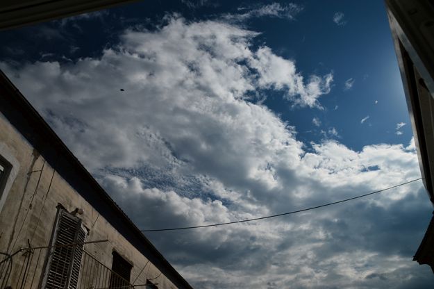 Iznad Zadra snimljen NLO, fotografi tvrde da nije riječ o dronu