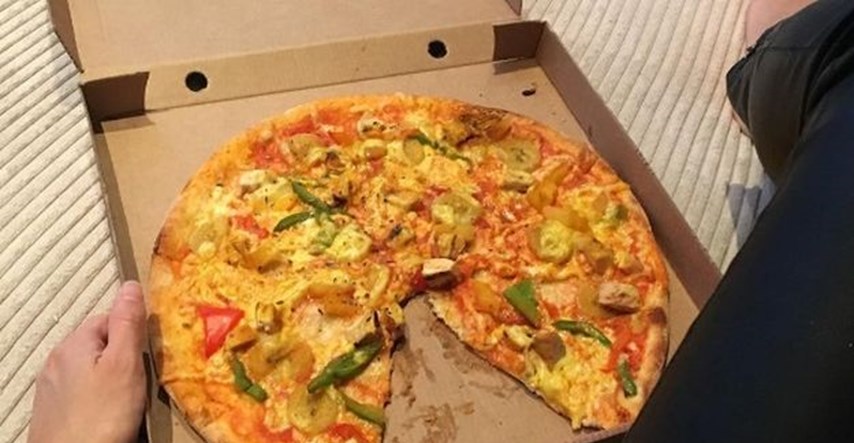 Cijelo vrijeme krivo jedete pizzu, ovo je pravi način